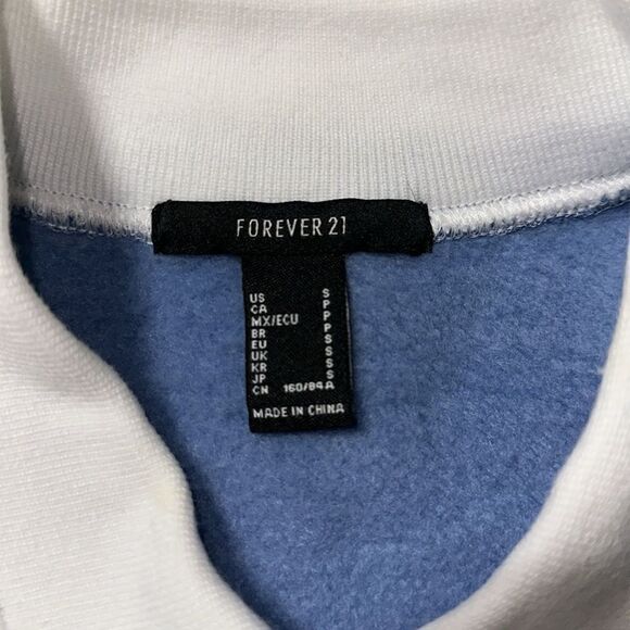 F21 S Light Blue White Collared PARIS Graphic Cropped Fleece Pullover - Picture 12 of 15